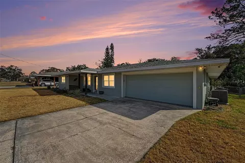 5811 Lake Breeze Ave, Lakeland, FL 33809