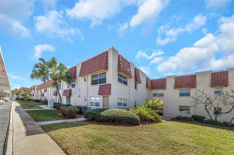 10032 65th Ave N #9, Saint Petersburg, FL 33708