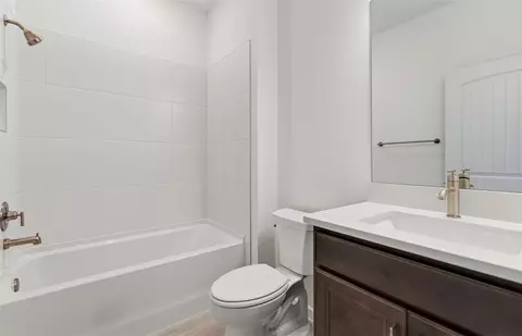 Bath - 8395 SW 58th Loop, Ocala, FL 34481 photo 2 of 2