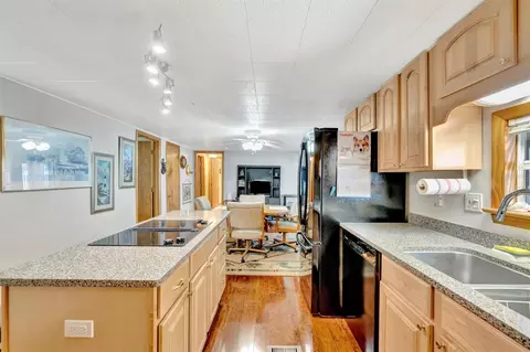 132 W Saint Lucia Loop, Apollo Beach, FL 33572 photo 9