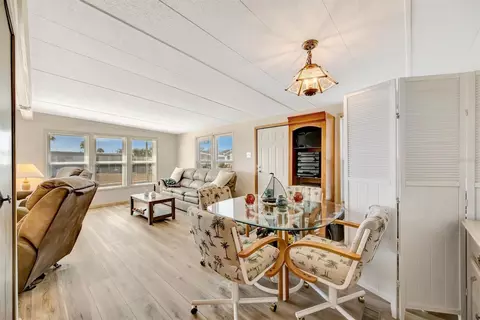 132 W Saint Lucia Loop, Apollo Beach, FL 33572 photo 16
