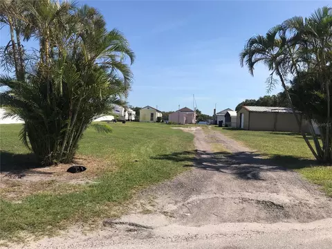 3306 W Shell Point Rd, Ruskin, FL 33570 photo 3