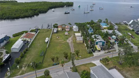 3306 W Shell Point Rd, Ruskin, FL 33570