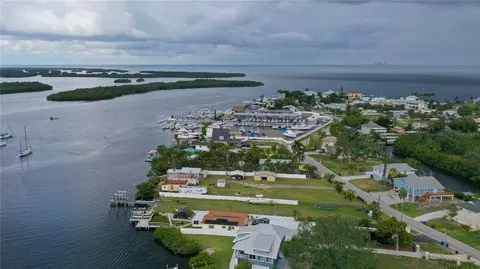 3306 W Shell Point Rd, Ruskin, FL 33570 photo 7