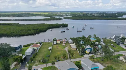 3306 W Shell Point Rd, Ruskin, FL 33570 photo 5