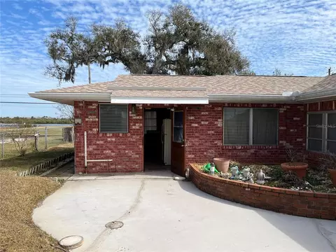 Exterior - 2004 S Riverside Dr, Edgewater, FL 32141 photo 6 of 7