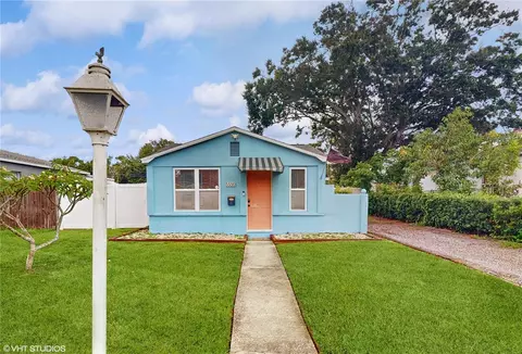 5550 Kelly Dr N, Saint Petersburg, FL 33703