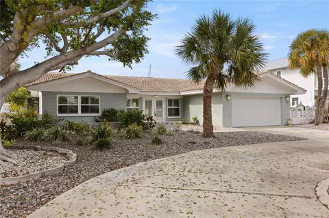 404 4th Ave N, Tierra Verde, FL 33715