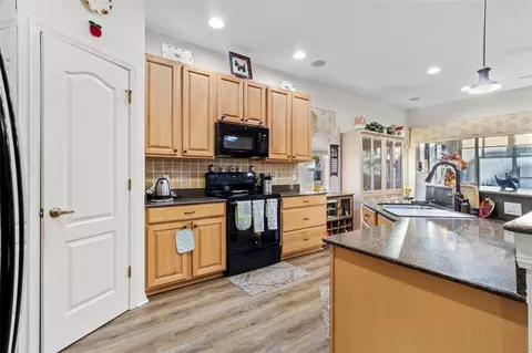 Kitchen - 11911 Valley Falls Loop, Spring Hill, FL 34609 photo 3 of 3