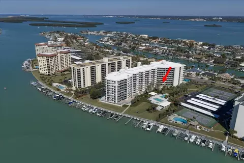 670 Island Way #304, Clearwater Beach, FL 33767