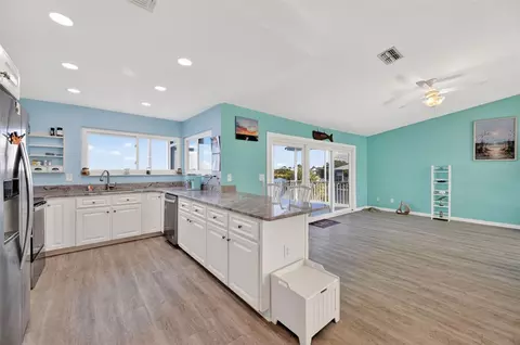 Kitchen - 3395 Eagle Nest Dr, Hernando Beach, FL 34607 photo 4 of 5