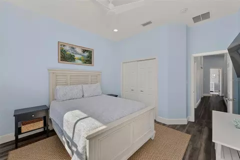 Bedroom - 3410 26th Ave E, Bradenton, FL 34208 photo 6 of 8