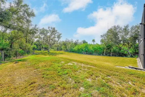 Exterior - 3410 26th Ave E, Bradenton, FL 34208 photo 14 of 25