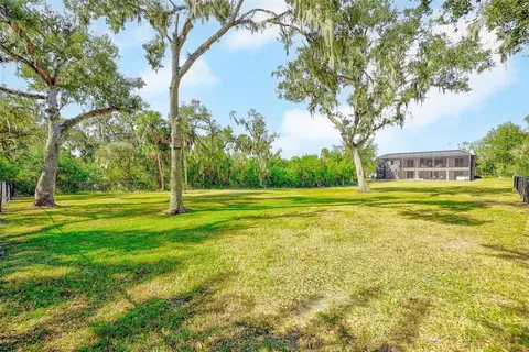 Exterior - 3410 26th Ave E, Bradenton, FL 34208 photo 20 of 25