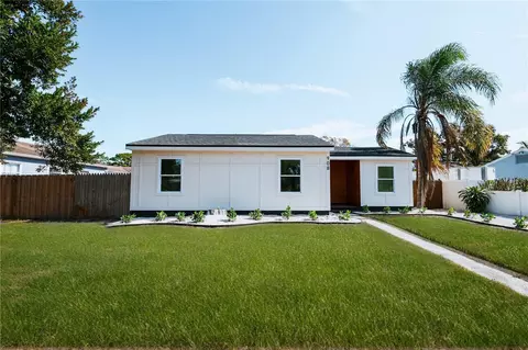 908 61st St S, Gulfport, FL 33707