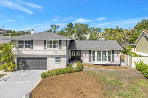8500 144th Ln, Seminole, FL 33776