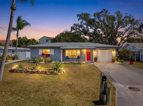 2269 Carolyn Dr, Dunedin, FL 34698