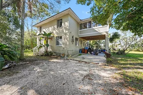 209 Dennison Rd, Lutz, FL 33548