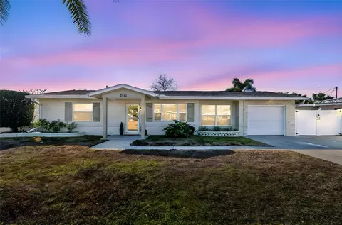 5112 58th Way N, Kenneth City, FL 33709