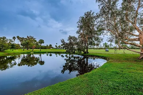 6180 Sun Blvd #106, Saint Petersburg, FL 33715