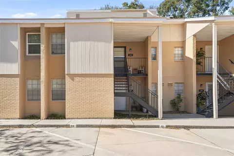 3814 N Oak Dr #L62, Tampa, FL 33611