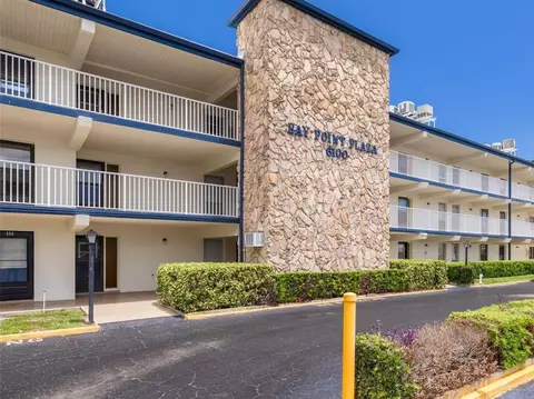 6100 12th St S #313, Saint Petersburg, FL 33705