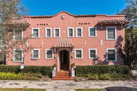 1233 Oak St NE, Saint Petersburg, FL 33701