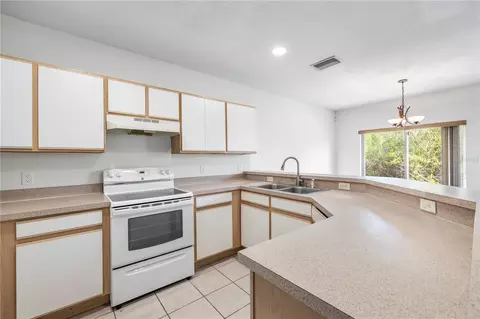 Kitchen - 6229 Olivedale Dr, Riverview, FL 33578 photo 3 of 6