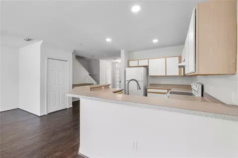Kitchen - 6229 Olivedale Dr, Riverview, FL 33578 photo 2 of 6