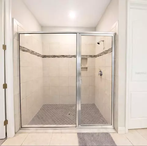 Bath - 1216 Old Windsor Way, Spring Hill, FL 34609 photo 5 of 9