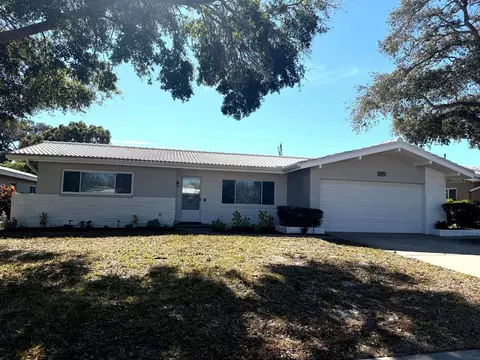 2077 Envoy Ct, Clearwater, FL 33764