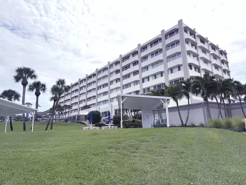 100 Bluff View Dr #317A, Belleair Bluffs, FL 33770