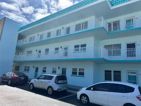 5940 30th Ave S #203, Gulfport, FL 33707