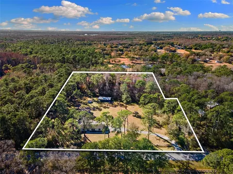 1054 Ranch Rd, Tarpon Springs, FL 34688