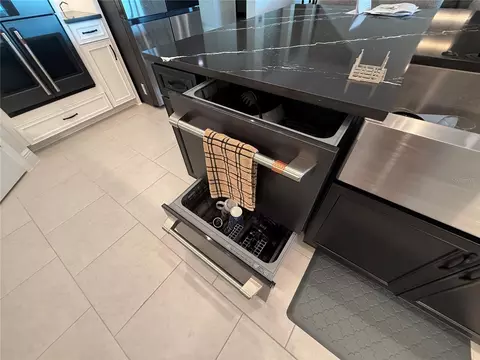 Kitchen - 10958 Rustic Timber Loop, San Antonio, FL 33576 photo 5 of 6