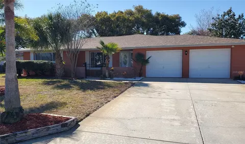 7702 Rosewood Dr, Port Richey, FL 34668