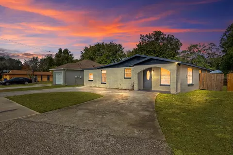 4220 E Powhatan Ave, Tampa, FL 33610
