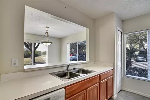 Kitchen - 10805 Keys Gate Dr, Riverview, FL 33579 photo 3 of 3