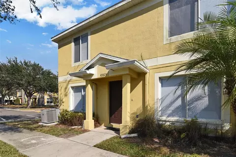 Exterior - 10805 Keys Gate Dr, Riverview, FL 33579 photo 4 of 8