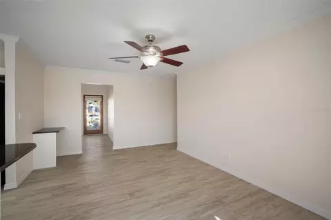 Living - 910 Spindle Palm Way, Apollo Beach, FL 33572 photo 9 of 10