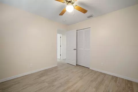 Bedroom - 910 Spindle Palm Way, Apollo Beach, FL 33572 photo 5 of 7