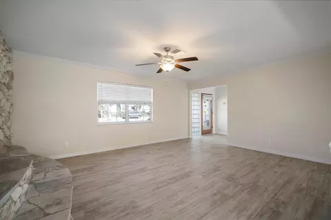 Living - 910 Spindle Palm Way, Apollo Beach, FL 33572 photo 10 of 10
