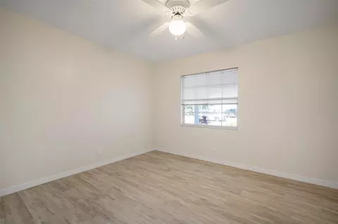 Bedroom - 910 Spindle Palm Way, Apollo Beach, FL 33572 photo 6 of 7