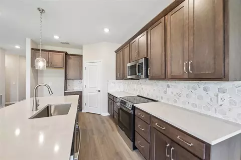 Kitchen - 5924 Fresh Flora Dr, Wimauma, FL 33598 photo 2 of 2