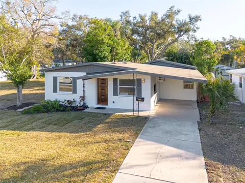 8062 28th Ave N, Saint Petersburg, FL 33710