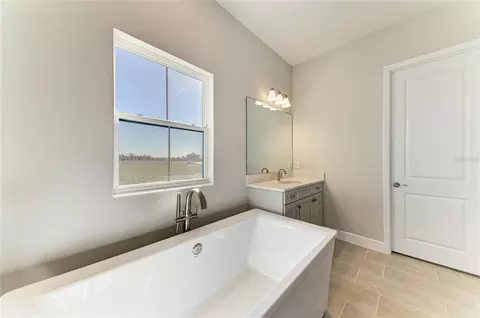 Bath - 10858 Spring Sapling Cir, Parrish, FL 34219 photo 2 of 6