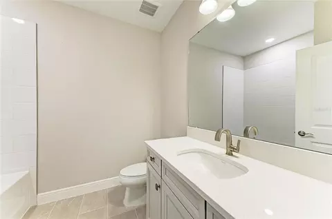 Bath - 10858 Spring Sapling Cir, Parrish, FL 34219 photo 6 of 6