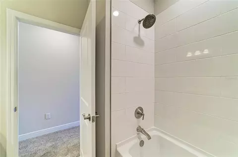 Bath - 10858 Spring Sapling Cir, Parrish, FL 34219 photo 7 of 7
