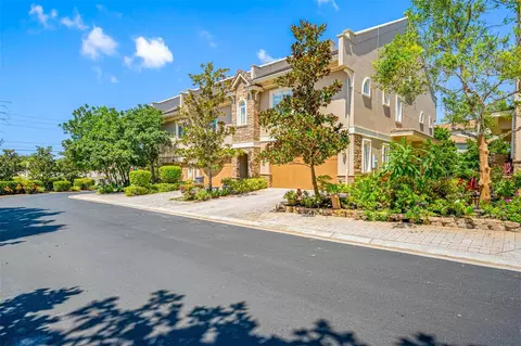 1425 Hillside Landing Dr, Tarpon Springs, FL 34688