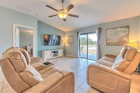 Living - 12619 Lemon Pepper Dr, Riverview, FL 33578 photo 2 of 4